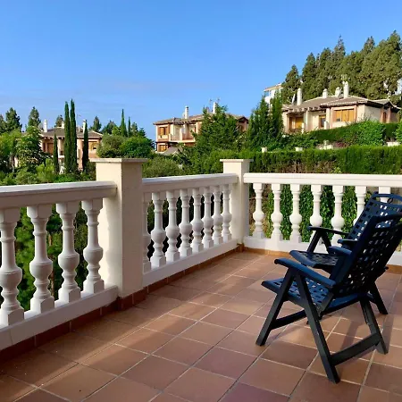 Stunning 4 Bedroom Villa With Private Pool *
